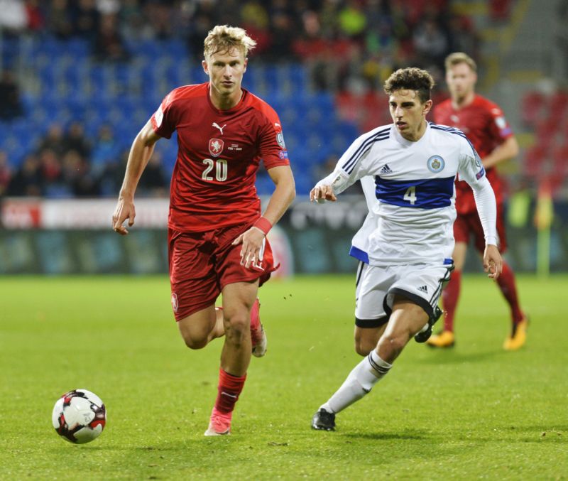 Antonín Barák (vlevo) už v Číně fotbal hrál.