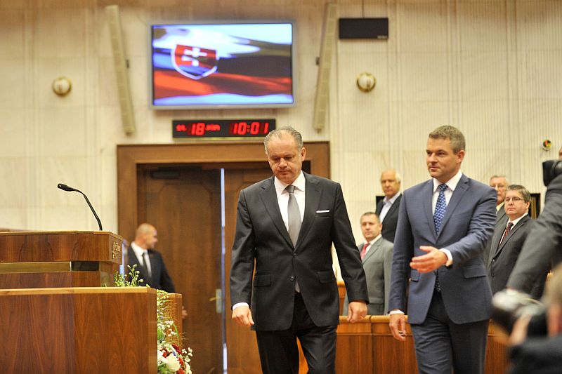 Zleva prezident Andrej Kiska a Peter Pellegrini. Zleva prezident Andrej Kiska a Peter Pellegrini.