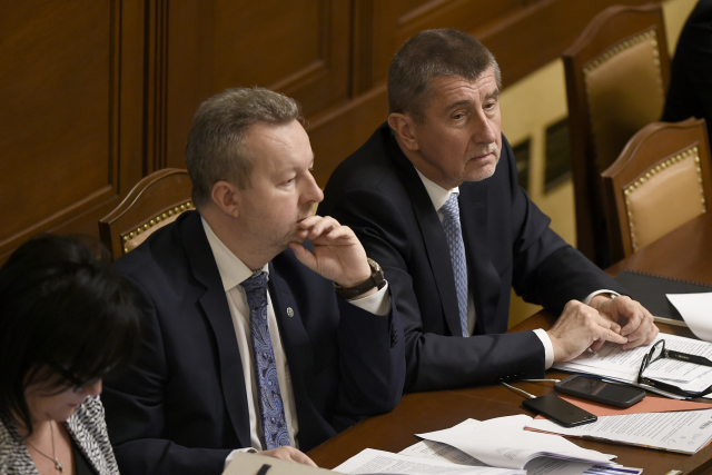 Zleva: vicepremiér Richard Brabec a premiér Andrej Babiš. 