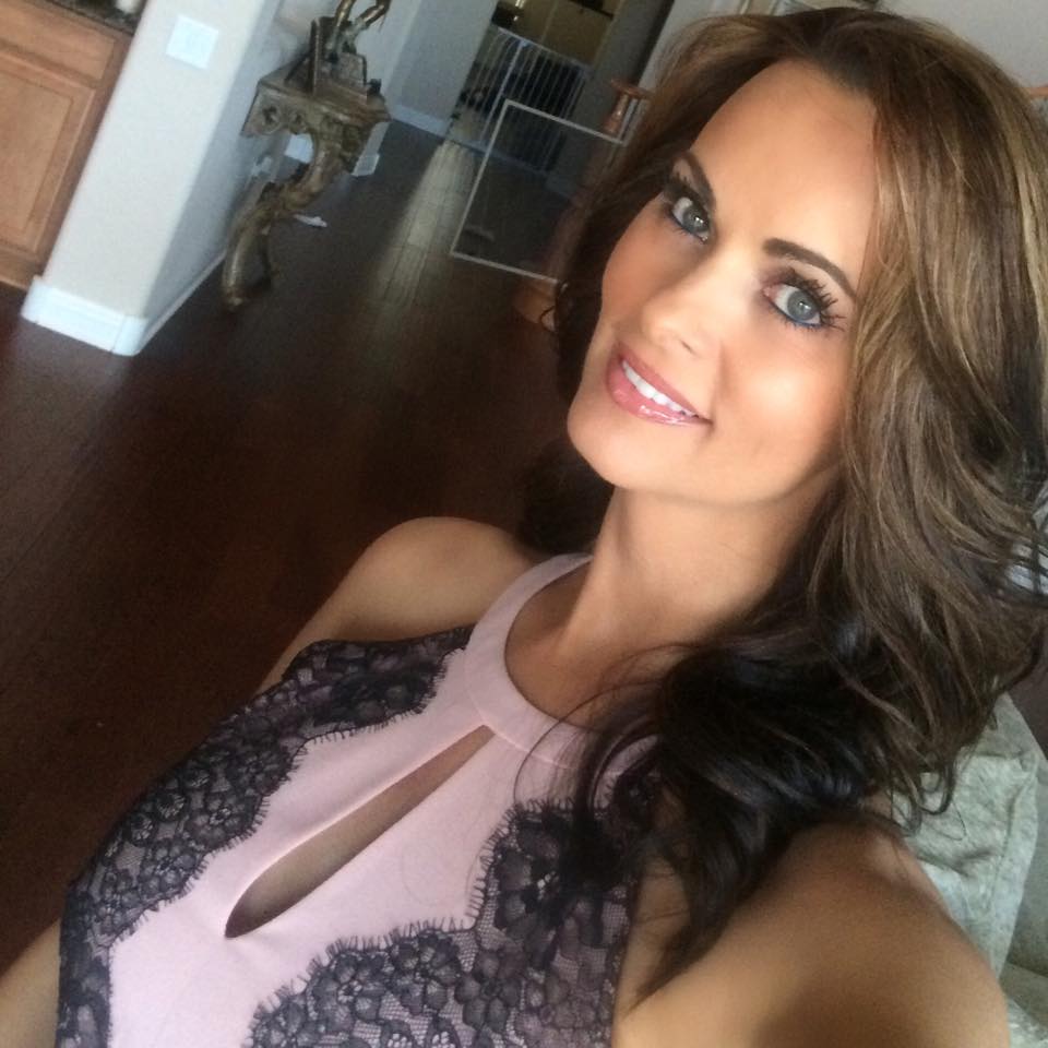 Karen McDougalová.