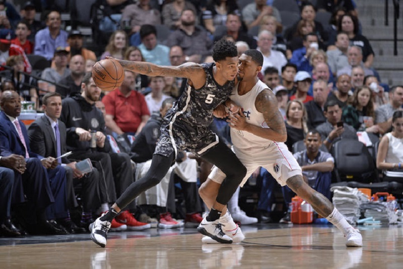 Basketbalisté Washingtonu prohráli v San Antoniu a klesli na šesté místo.