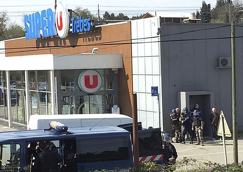 Supermarket, ve kterém byli drženi rukojmí.