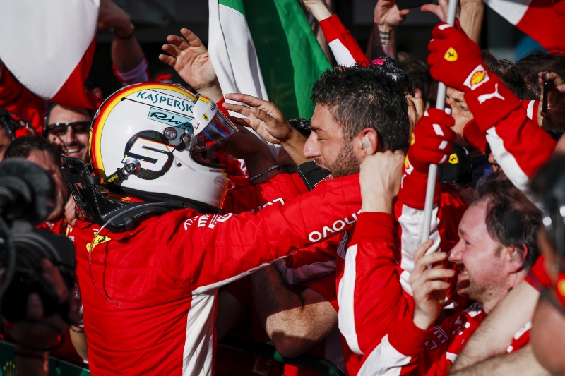Vítěz prvního závodu letošní sezony F1 Sebastian Vettel.