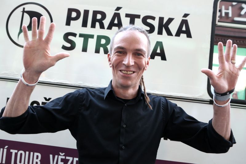 Lídr Pirátů Ivan Bartoš.