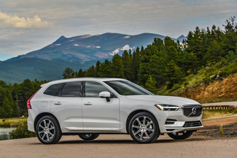 Volvo XC60 získalo prestižní titul Světové auto roku 2018. Volvo XC60 získalo prestižní titul Světové auto roku 2018.