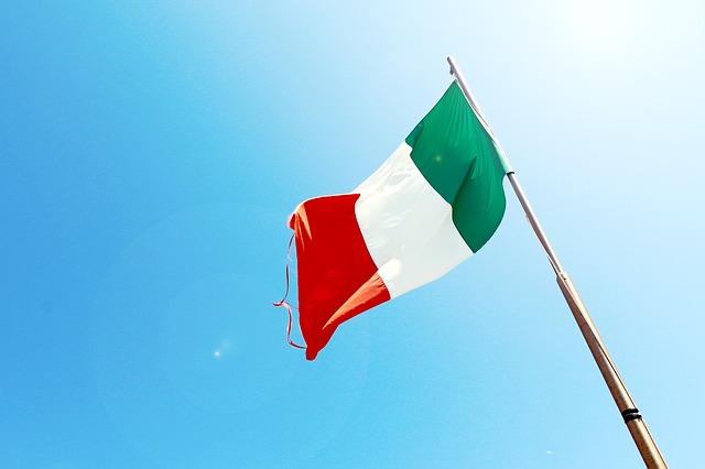 Italská policie zadržela pět lidí podezřelých ze spolupráce s berlínským atentátníkem Amrim.