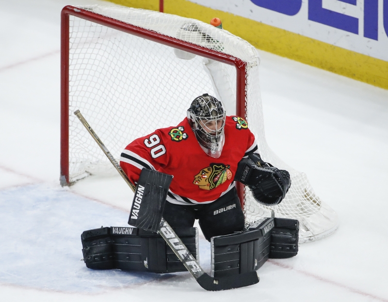 Brankář Scott Foster v dresu Chicaga v zápase proti Winnipegu.