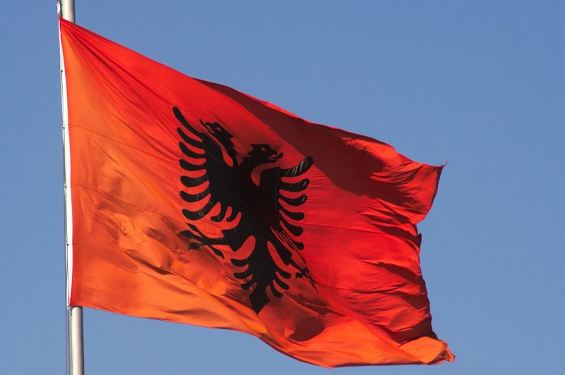 Albánie zavedla na dálnici mýtné.