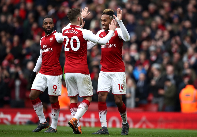 Arsenal porazil povedeným závěrem Stoke. Čech nechytal,