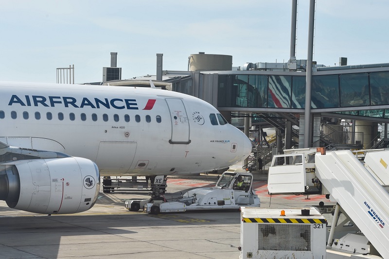 Stávkovat budou mimo jiné i zaměstnanci Air France. Stávkovat budou mimo jiné i zaměstnanci Air France.