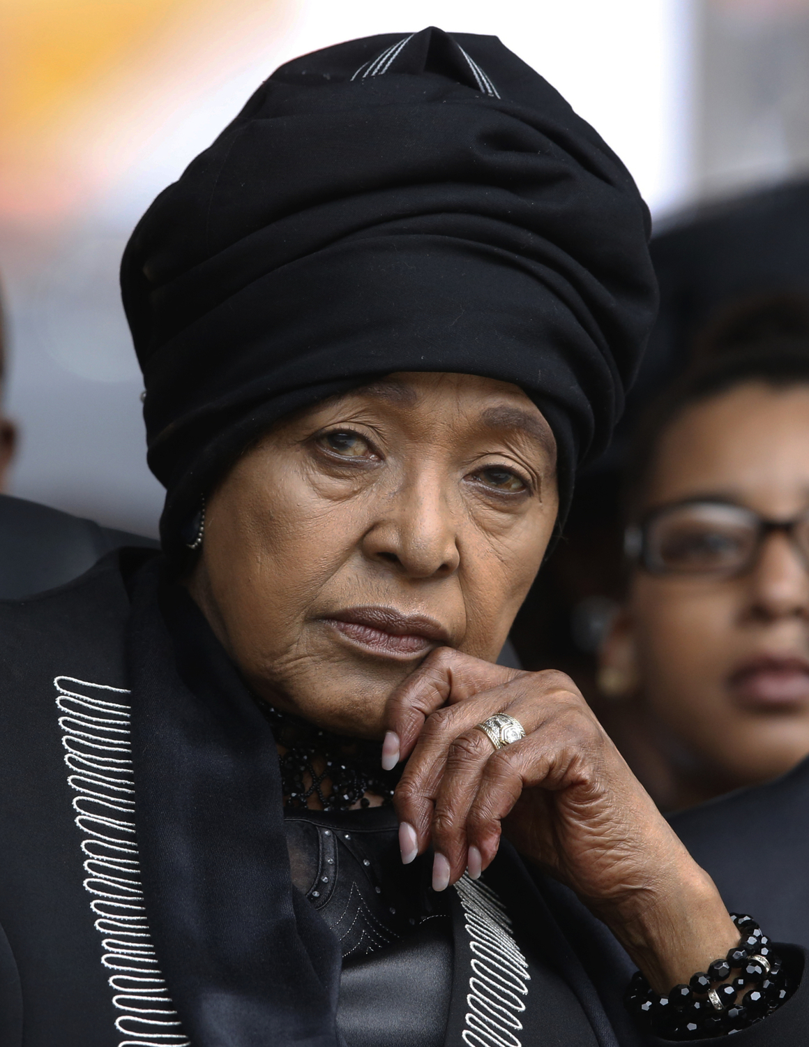 Zemřela druhá Mandelova manželka Winnie, bylo jí 81. 