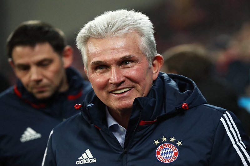 Trenér Bayernu Mnichov Jupp Heynckes jako první vyhrál 12 duelů LM v řadě, spokojený ale není.