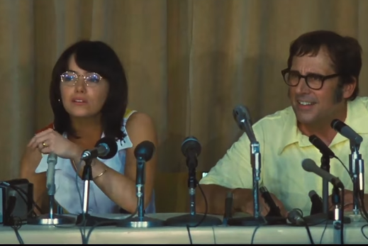 Billie Jean Kingová (Emma Stoneová) a šovinista Bobby Riggs.
