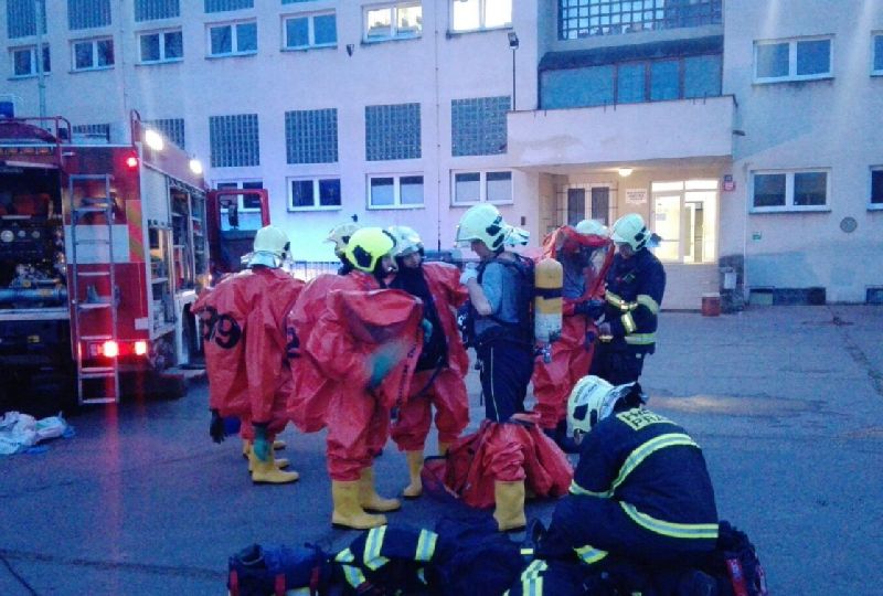 V laboratoři v Praze unikl kyanid, nikdo se vážně nezranil