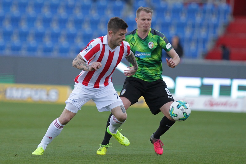 Martin Fillo v souboji s Davidem Limberským.