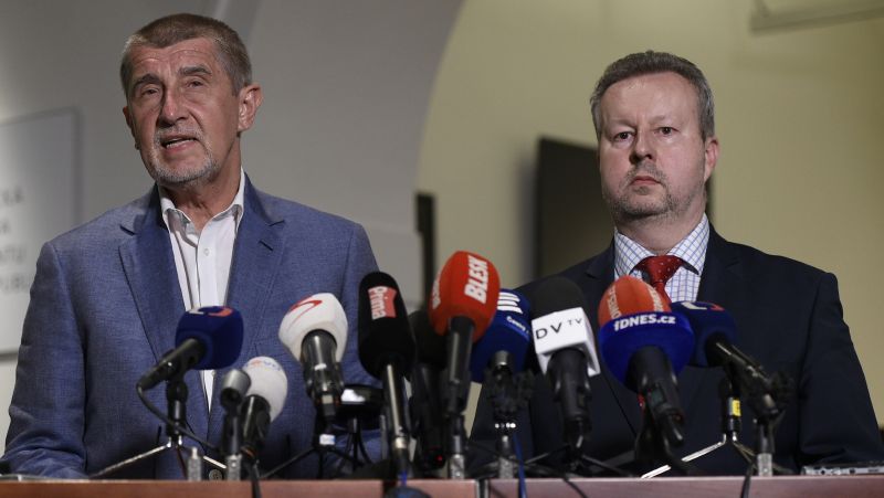 Představitelé ANO Andrej Babiš (vlevo) a Richard Brabec. 