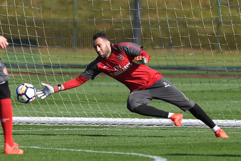Arsenal trápí další zranění, David Ospina si vymkl kotník. Chybět bude i Mchitarjan. Arsenal trápí další zranění, David Ospina si vymkl kotník. Chybět bude i Mchitarjan.