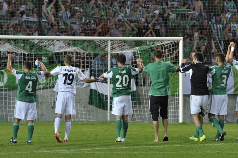 Hráči Bohemians se v Ďolíčku konečně mohou cítit jako doma i oficiálně. Hráči Bohemians se v Ďolíčku konečně mohou cítit jako doma i oficiálně.