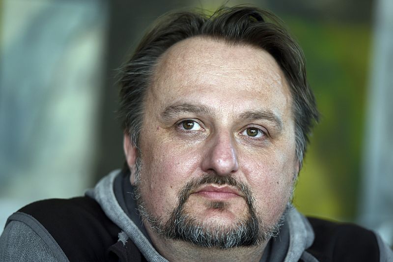 Autor opery Sternenhoch Ivan Acher. 