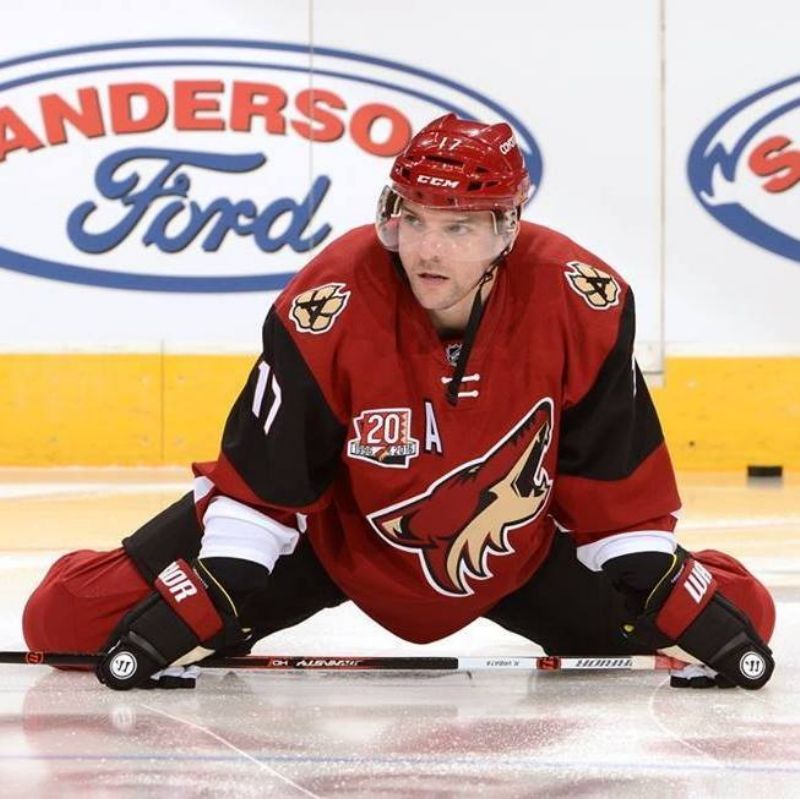 Radim Vrbata v dresu Arizony, ze které loni přestoupil do Floridy.