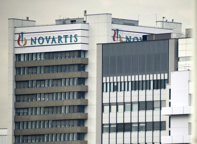 Švýcarská farmaceutická společnost Novartis koupí americkou firmu AveXis.