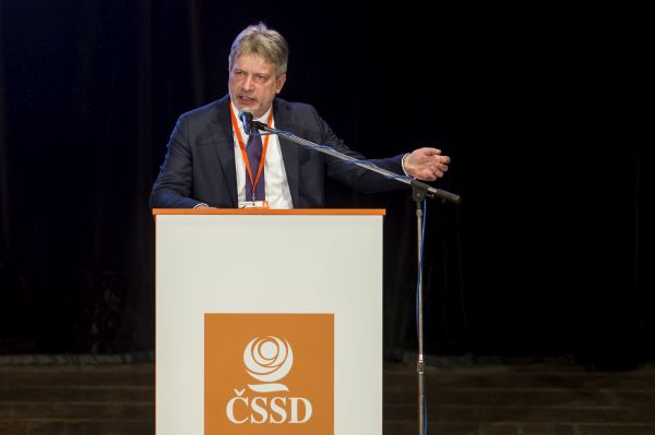 Místopředseda ČSSD a poslanec Roman Onderka. 