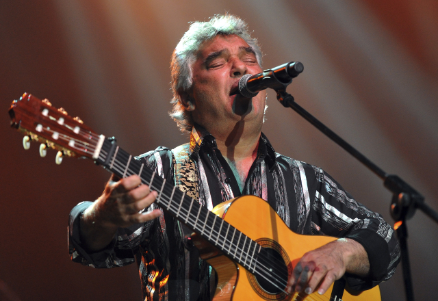 Francouzská hudební skupina Gipsy Kings vystoupila 21. října 2011 v Brně. Na snímku je lídr skupiny Nicolas Reyes.