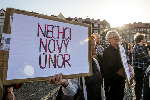 Momentka z demonstrace v Hradci Králové.