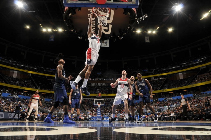 Basketbalisté Washingtonu nestačili na Orlando, v play-off je tak čeká Toronto.