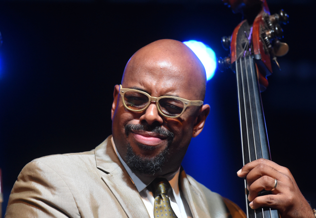 Kontrabasista Christian McBride.