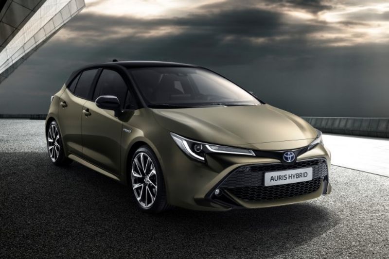 Vozům s hybridním pohonem se má v Praze parkovat laciněji (ilustrační foto).