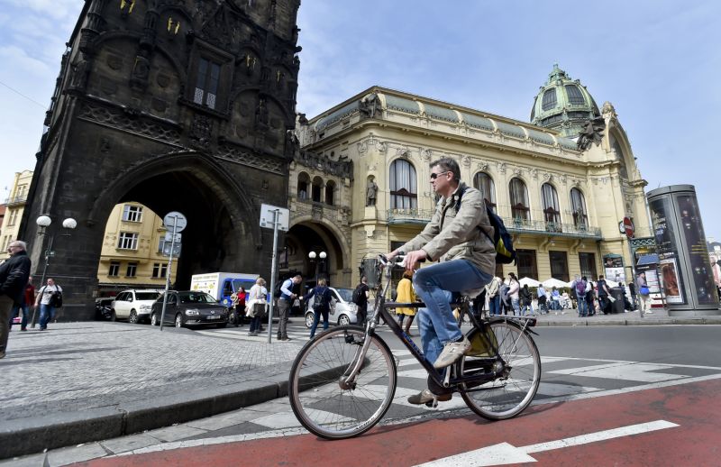 Cyklisté v centru Prahy jsou problém.