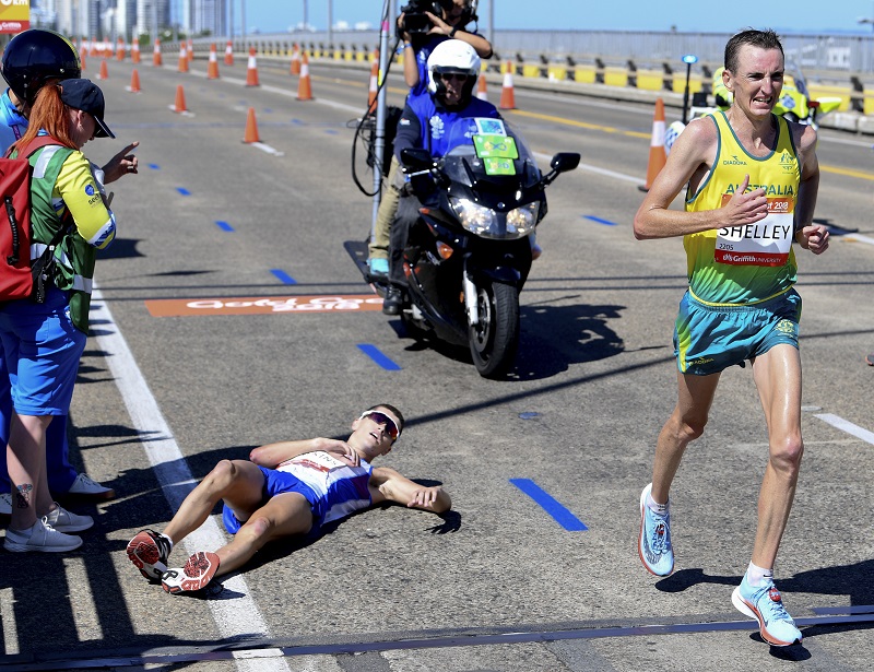 Maratonec měl velký náskok, kousek před cílem ale zkolaboval.