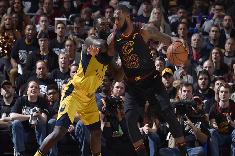 Basketbalisté Clevelandu propadli v prvním utkání play-off v útoku a prohráli s Indianou.