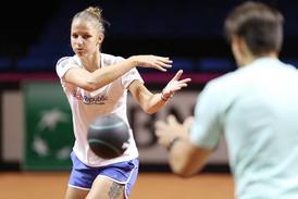 Karolína Plíšková při tréninku ve Stuttgartu.