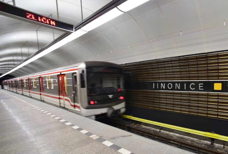 Pražské metro, zastávka Jinonice na lince B.