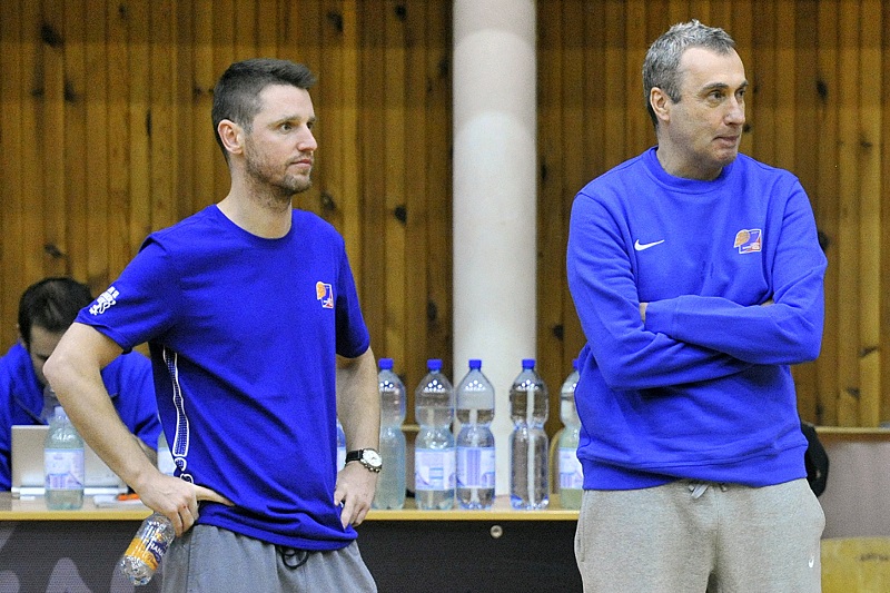 Lubomír Růžička končí na pozici asistenta trenéra české basketbalové reprezentace. Lubomír Růžička končí na pozici asistenta trenéra české basketbalové reprezentace.