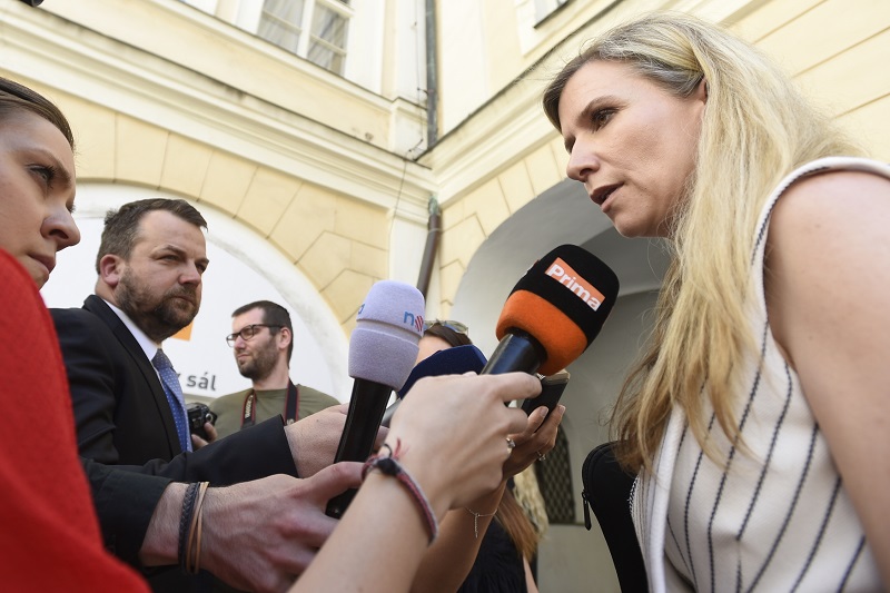 Kateřina Valachová před jednáním ČSSD. Kateřina Valachová před jednáním ČSSD.