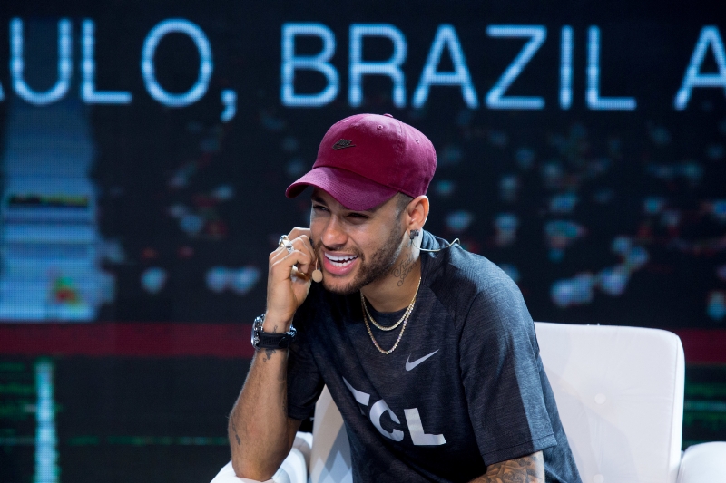 Neymar sklidil kritiku kvůli pokeru. Upřednostnil ho před fotbalem.