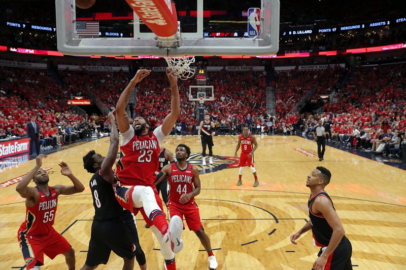 Basketbalisté New Orleans porazili Portland a slaví postup. 