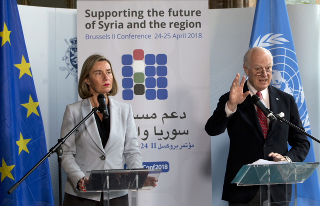 Šéfka unijní diplomacie F. Mogheriniová a zmocněnec OSN pro Sýrii S. de Mistura. Šéfka unijní diplomacie F. Mogheriniová a zmocněnec OSN pro Sýrii S. de Mistura.
