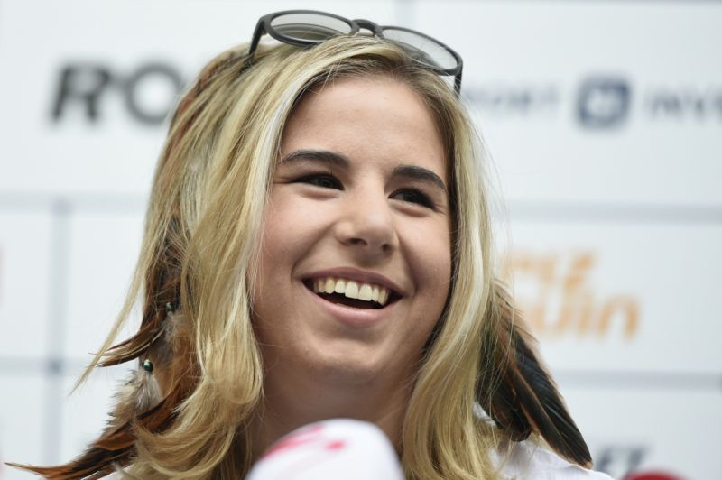 Ledecká je k nezastavení. Sotva ukončila sezonu, už chce na sníh. Ledecká je k nezastavení. Sotva ukončila sezonu, už chce na sníh.