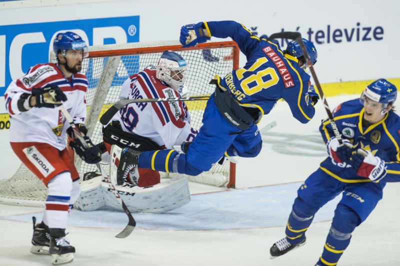 Čeští hokejisté v zápase proti Švédsku na Carlson Hockey Games. 