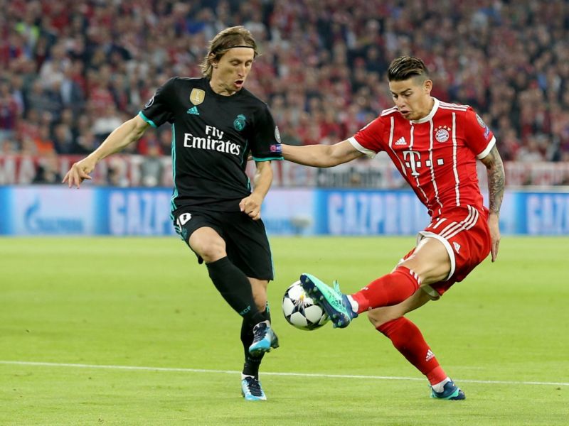 Luka Modrič proti Rodriguezovi v zápase semifinále LM mezi Bayernem a Realem. Luka Modrič proti Rodriguezovi v zápase semifinále LM mezi Bayernem a Realem.