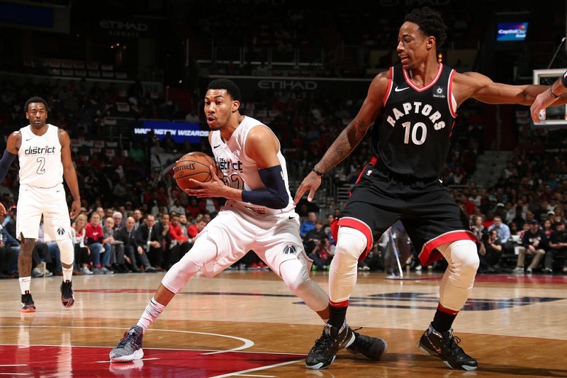 Basketbalisté Washingtonu opět nestačili na Toronto, od vyřazení je tak dělí jediný zápas. Basketbalisté Washingtonu opět nestačili na Toronto, od vyřazení je tak dělí jediný zápas.