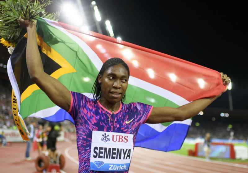 Caster Semenyaová má s vysokou hladinou mužských hormonů v těle opakované problémy. Caster Semenyaová má s vysokou hladinou mužských hormonů v těle opakované problémy.