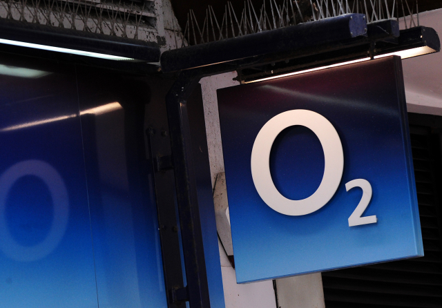 O2.