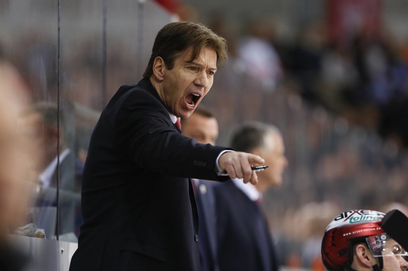 Trenér Uwe Krupp už nepovede hokejisty Eisbären Berlín. Přijde do pražské Sparty? Trenér Uwe Krupp už nepovede hokejisty Eisbären Berlín. Přijde do pražské Sparty?