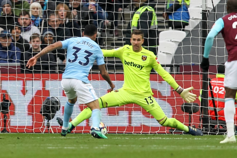 Hráči City zdolali West Ham a překonali hranici 100 ligových gólů. Hráči City zdolali West Ham a překonali hranici 100 ligových gólů.