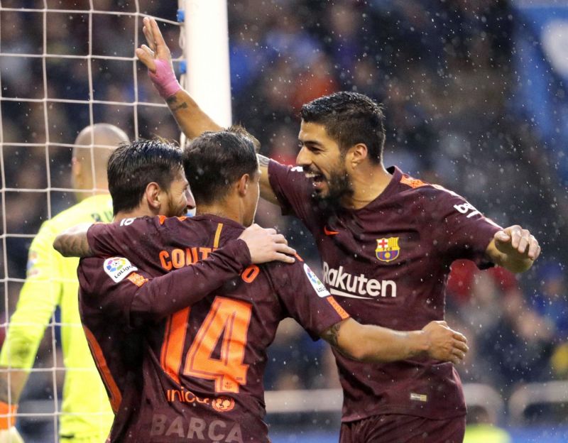 Fotbalisté Barcelony získali španělský titul. Fotbalisté Barcelony získali španělský titul.